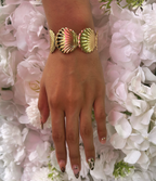 Brazalete dorado de concha marina