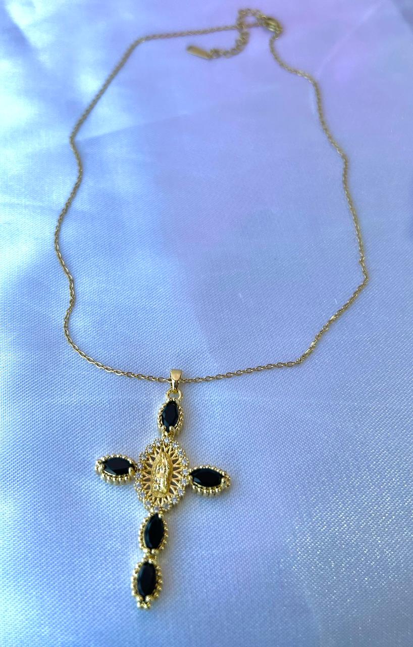Cadena con dije de Cruz circonias negras y blancas